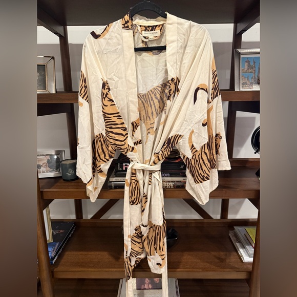 Emerson Fry FETE LAYERING TOP Kimono  - TIGERS EGRET - Picture 2 of 6